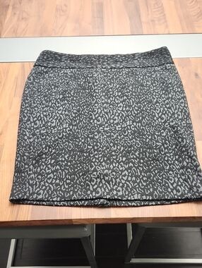 Lane Bryant- Gray Animal Print Knit Skirt - Women